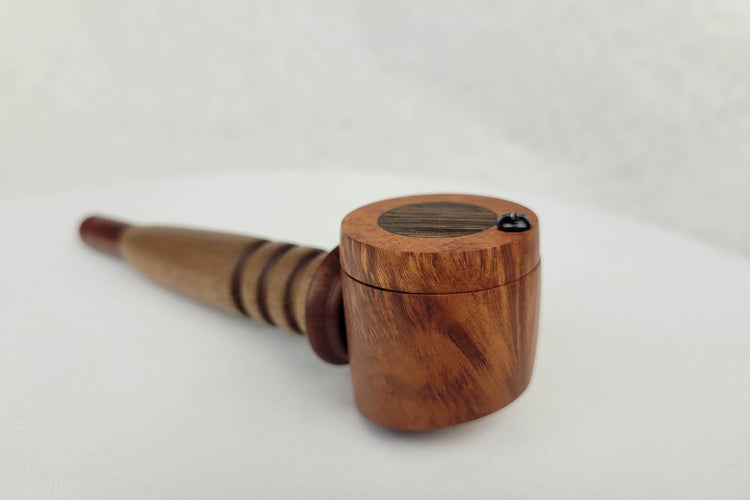 Classic Walnut and Briarwood Smoking Pipe with Inlayed Cap