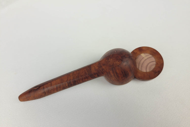 Briarwood Slender Smoking Pipe with Aromatic Red Cedar Inlayed Cap